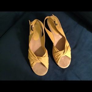 Aerosoles Wedge sandels.